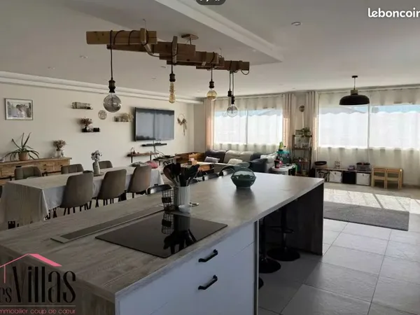 Maison 7 pièces 195 m²