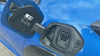Peugeot 208 e-208 136ch GT — photo 12