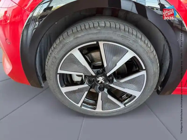 Peugeot 208 e- 136ch gt pack — photo 10