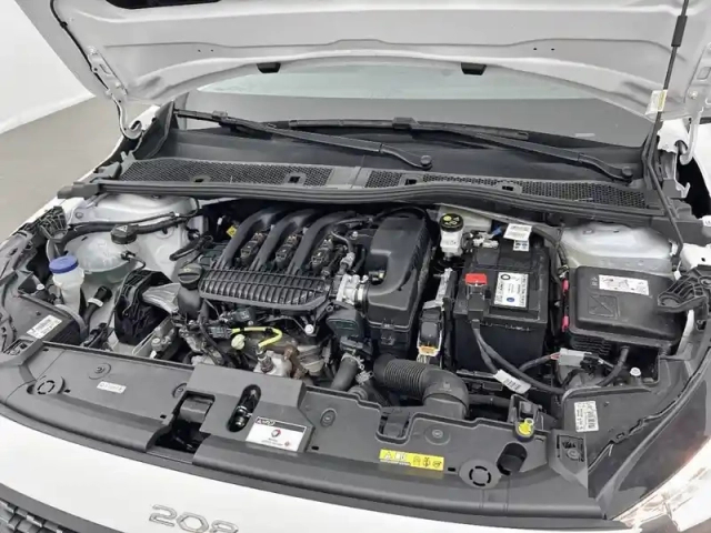 Peugeot 208 puretech 75 s&amp;s bvm5 — photo 57
