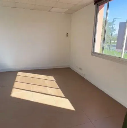 Bureau 28m2 location