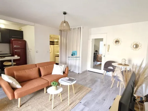 A St Aygulf Appartement 2 pièces avec extérieur et ascenseur
