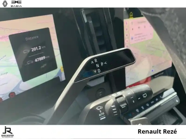 Renault Megane e-tech electric ev60 220ch techno optimum charge — photo 6