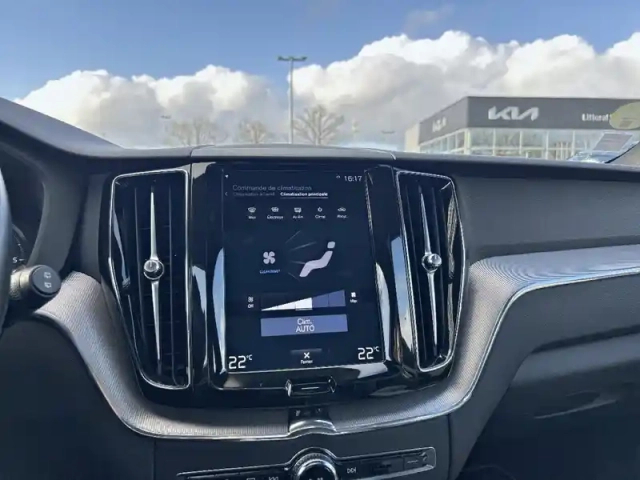 Volvo Xc60 d4 awd 190 ch — photo 14