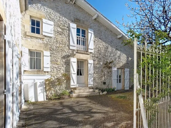 Maison 12 pièces 312 m²
