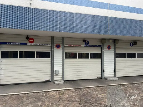 Stationnement Location Puteaux 90€