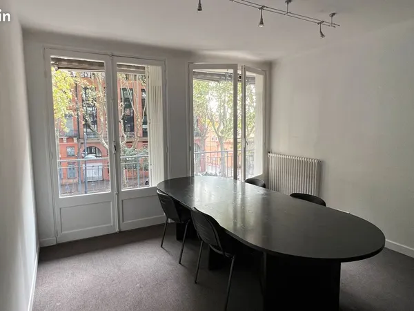 Bureaux toulouse centre 187 m2 avec balcons,ascenseur, parking et espace archives