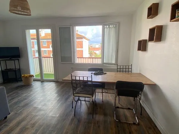 APPARTEMENT MEUBLÉ 66 m² - ANGLET MONTBRUN - 1 100 CC