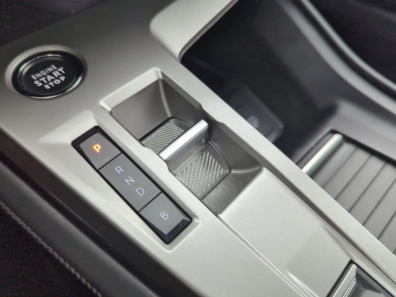 Peugeot 408 phev 225 e-eat8 allure pack — photo 26