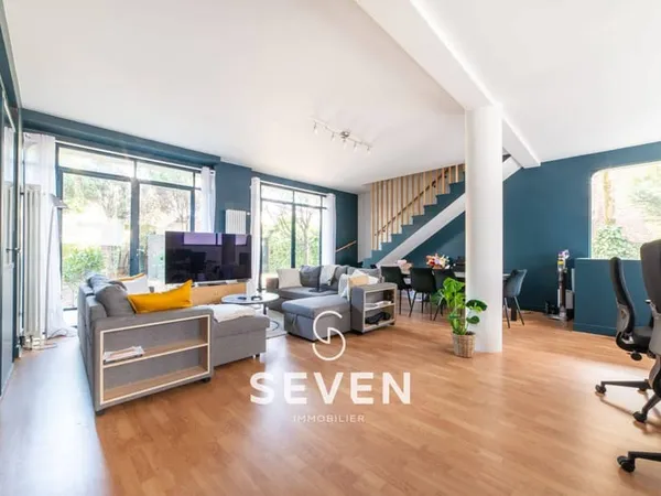 Duplex 6 pièces 211 m²