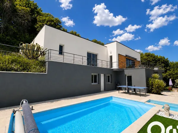 Maison 4 pièces 253 m²