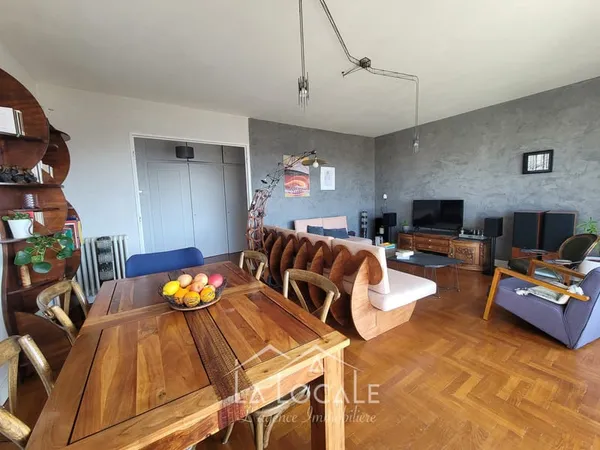 Appartement T3, 88,39 m2 avec garage, balcon, cave et jardin