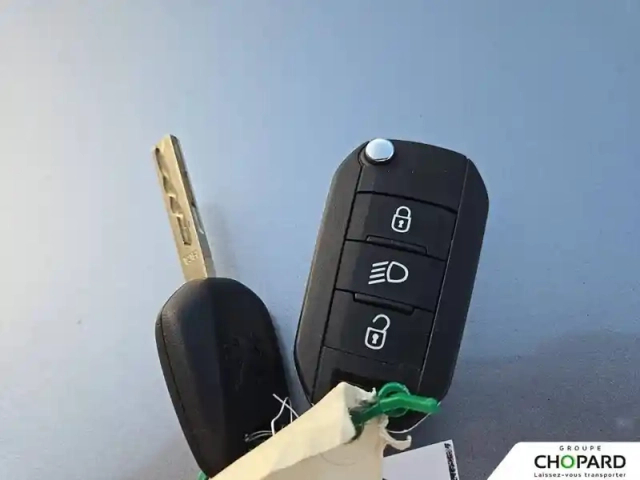 Peugeot 208 puretech 75 s&amp;s bvm5 — photo 21