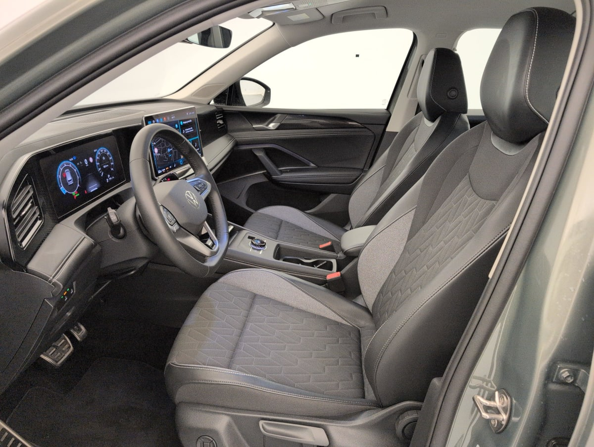 Volkswagen Tiguan — photo 16