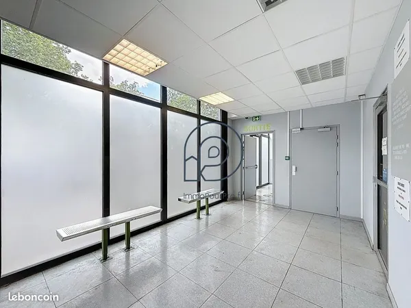 Local 265 m² Lille