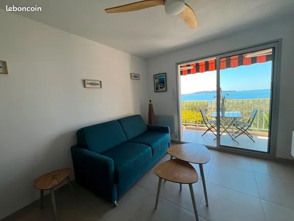Hyères vue mer, accès mer (300m) par chemin privé (location mensuelle de novembre à mars inclus)
