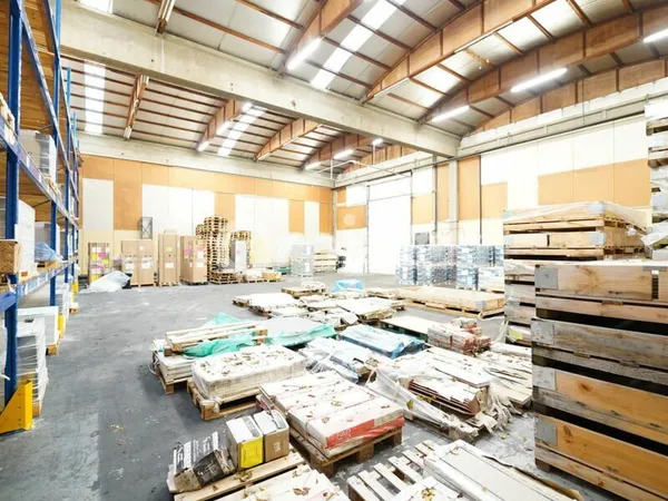 Local d'activité 340 m²