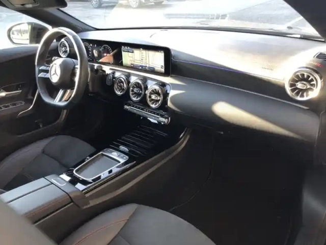 Mercedes Cla 250 e hybrid eq shooting b