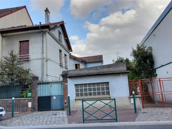 Maison 10 pièces 185 m²