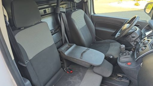 Renault Kangoo 1.5 Blue dCi 115 - Extra R-Link – 2020 – 119000 km – Diesel – Boîte Manuelle — photo 31