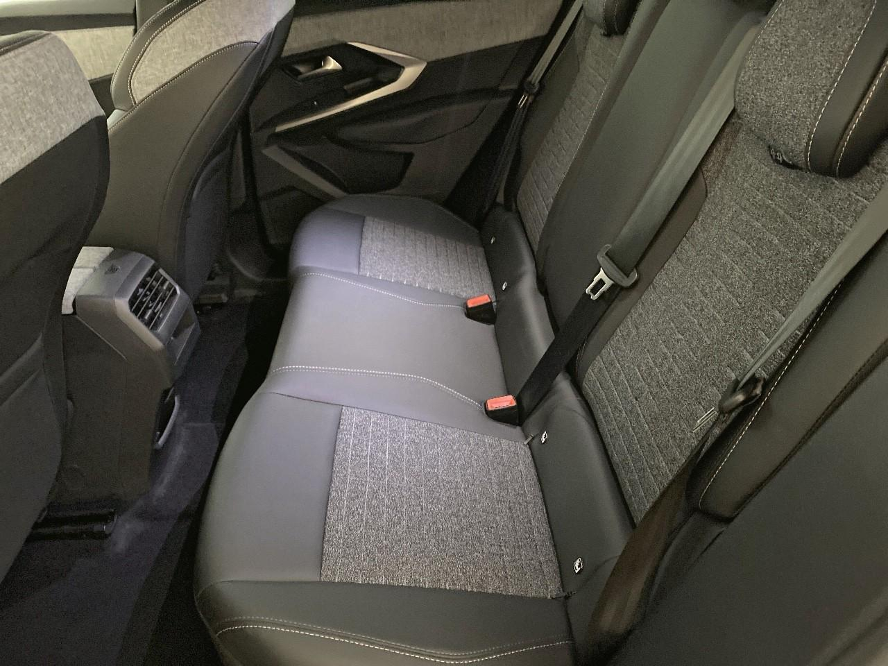 Peugeot 3008 electrique 210 ch 73 kwh allure — photo 10