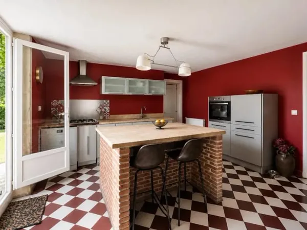 Maison 7 pièces 250 m²