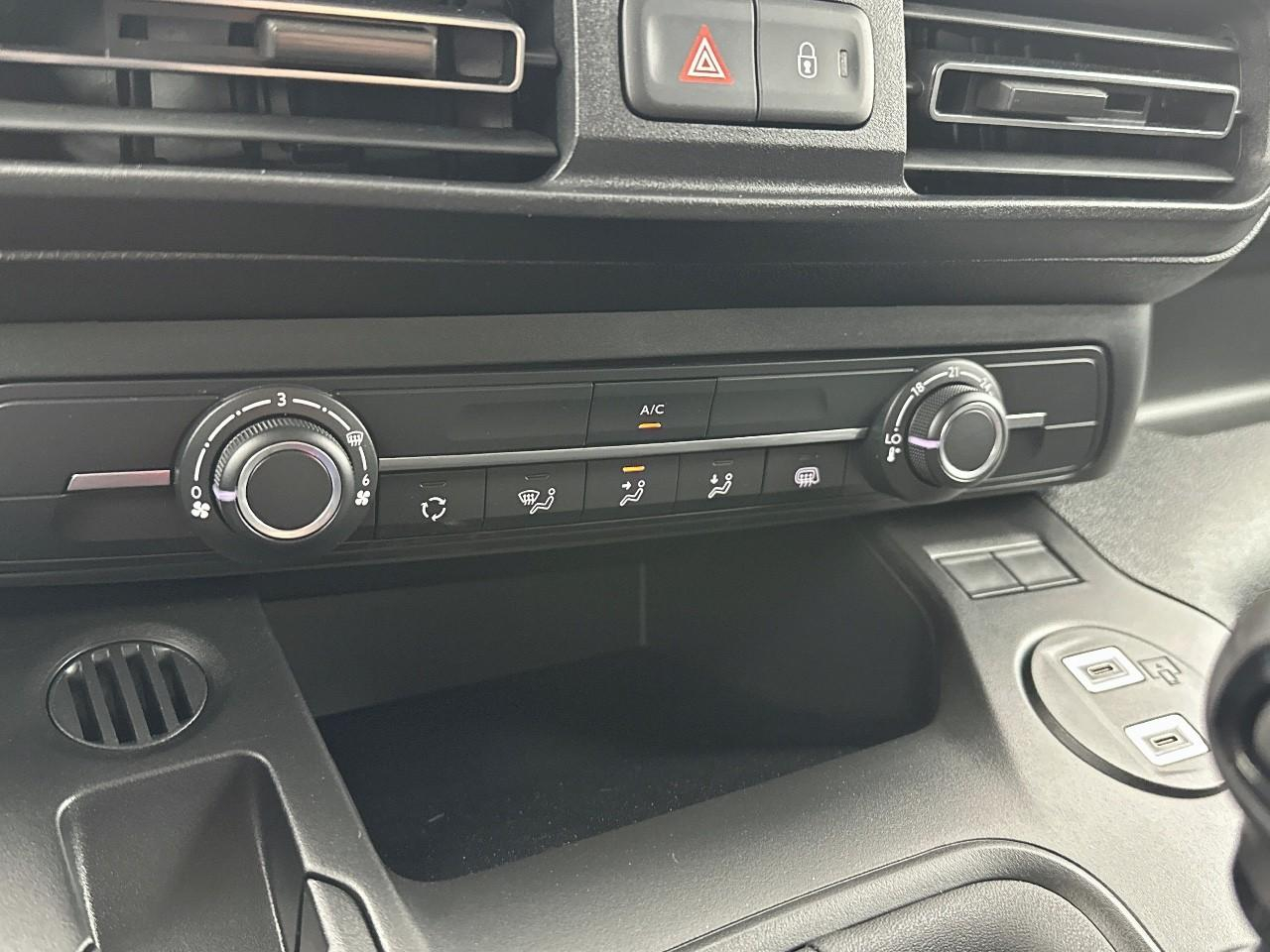 Citroën Berlingo van m diesel 100 ch manuelle — photo 26