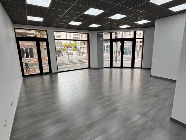 Location local tout commerce