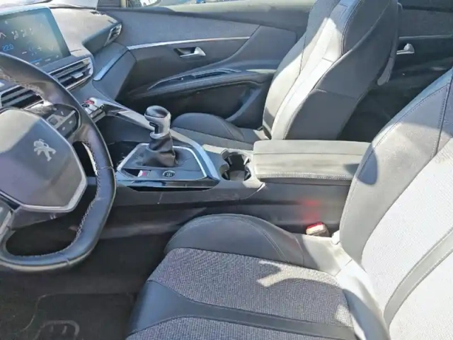 Peugeot 5008 puretech 130ch s&amp;s bvm6 — photo 24