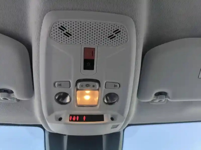 Peugeot 208 turbo 100 ch bvm6 — photo 20