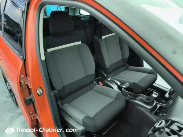 Citroën C3 Aircross puretech 110 s&amp;s eat6 shine — photo 9