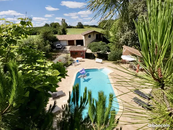 Maison 5 pièces 214 m²
