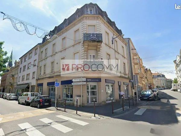 Local commercial 180 m²