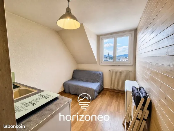 Studio 1 pièce 13 m²