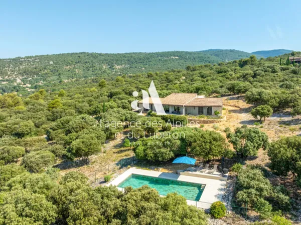 SAINT SATURNIN LES APT -MAISON DE PLAIN PIED VUE PANORAMIQUE