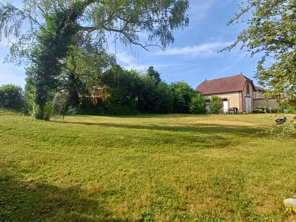 Terrain 886 m²