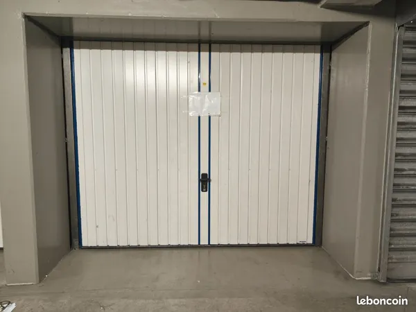 Garage en sécurité proche suisse