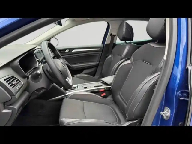 Renault Megane 1.5 blue dci 115ch techno edc + toit ouvrant — photo 11
