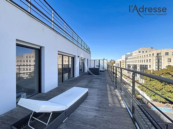 Duplex 113m² Quartier République - Terrasse - Parkings et cave