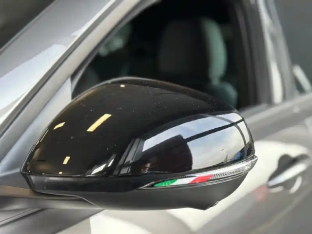 Alfa Romeo Tonale 1.3 phev 190ch sprint at6 e-q4 — photo 6