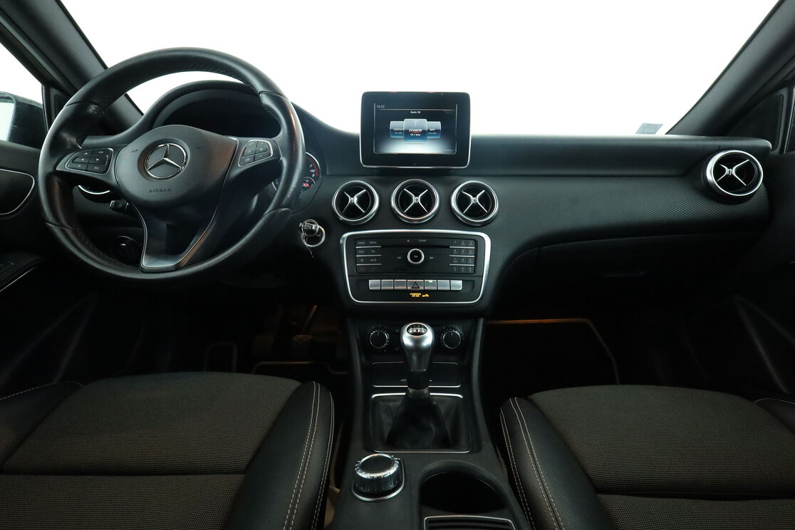 Mercedes-Benz Classe A 160 Inspiration — photo 11