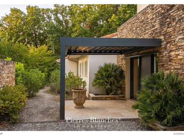 Maison 9 pièces 350 m²