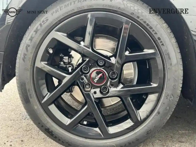 Mini Cooper 3 portes s 204ch jcw dkg7 — photo 8