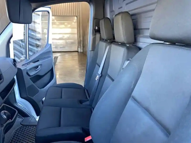 Mercedes Sprinter fgn 215 cdi 39 3.0t fwd — photo 40
