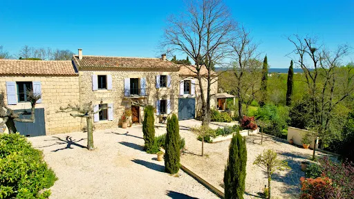 Mas provençal 6 pièces 210 m²