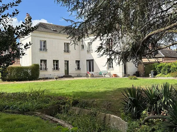 Maison 11 pièces 257 m²