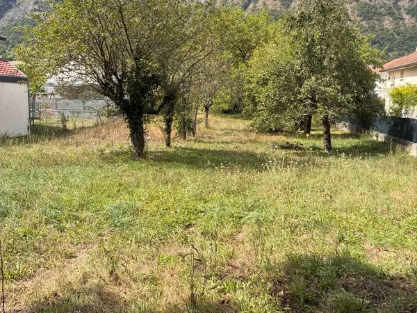 Terrain à batir plat de 650m²
