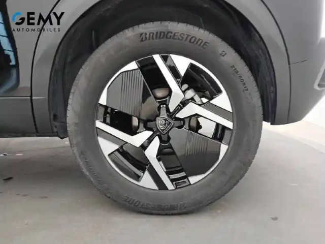 Peugeot 2008 hybrid 145 e-dcs6 — photo 33