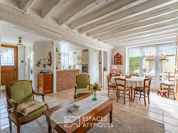 Maison et patio secret au coeur de Maule