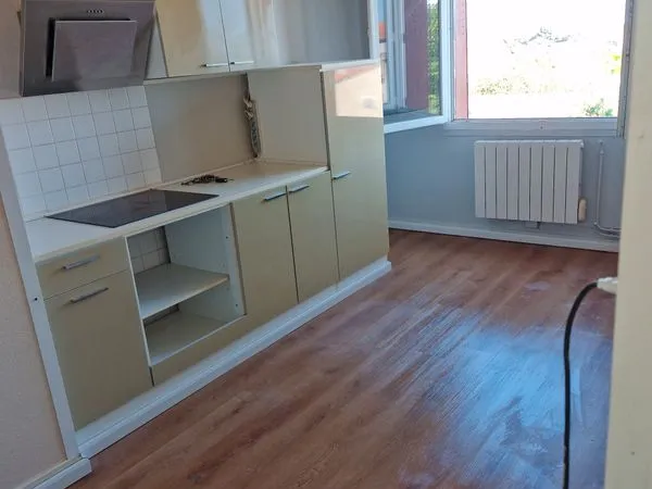 Loue petit appartement ENNEZAT